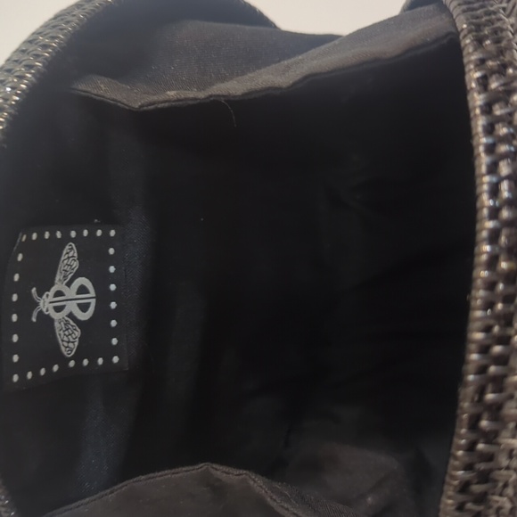 Bosom Buddy Circular Straw Handbag - Picture 7 of 10